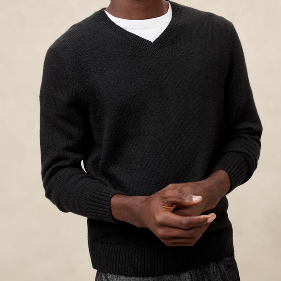 MERINO V-NECK SWEATER - Picture 1 of 6